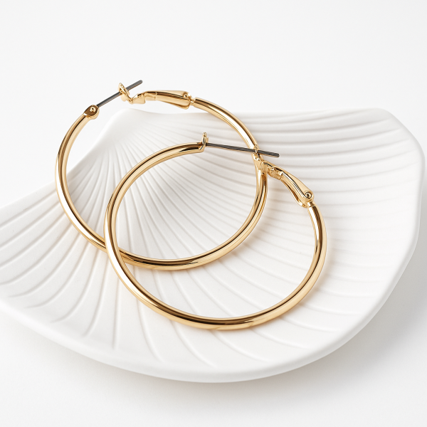 گوشواره حلقه‌ای طلایی