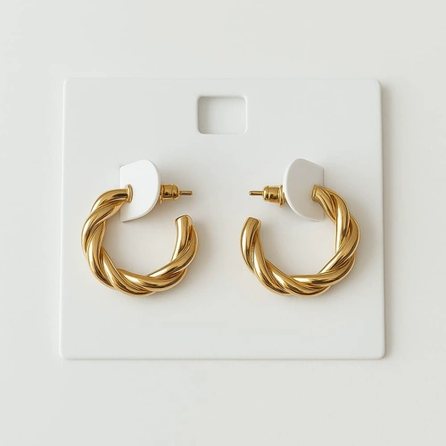 گوشواره حلقه‌ای پیچ خورده طلایی