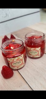 شمع دست‌ساز طرح مربای توت‌فرنگی